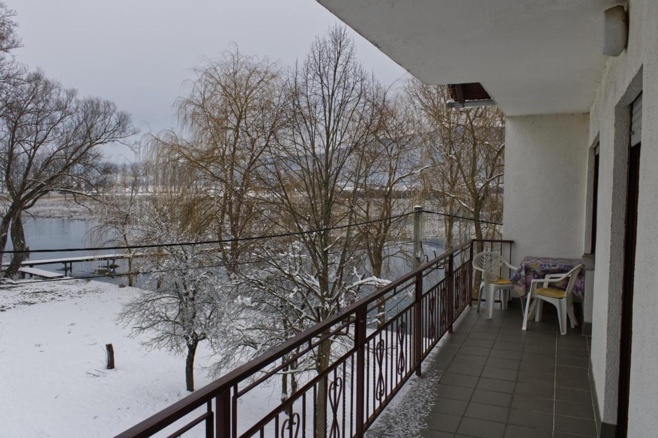 Appartement Gacka Idila à Otočac Extérieur photo