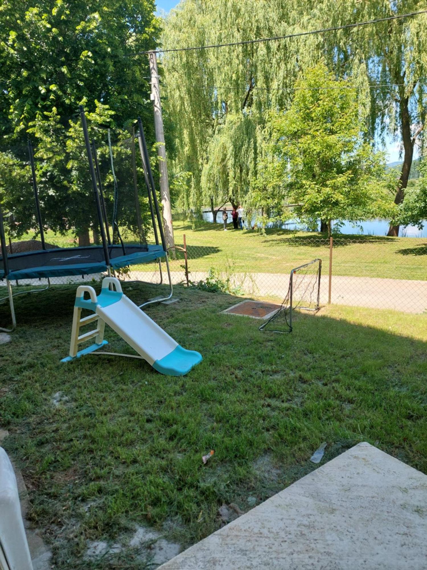 Appartement Gacka Idila à Otočac Extérieur photo